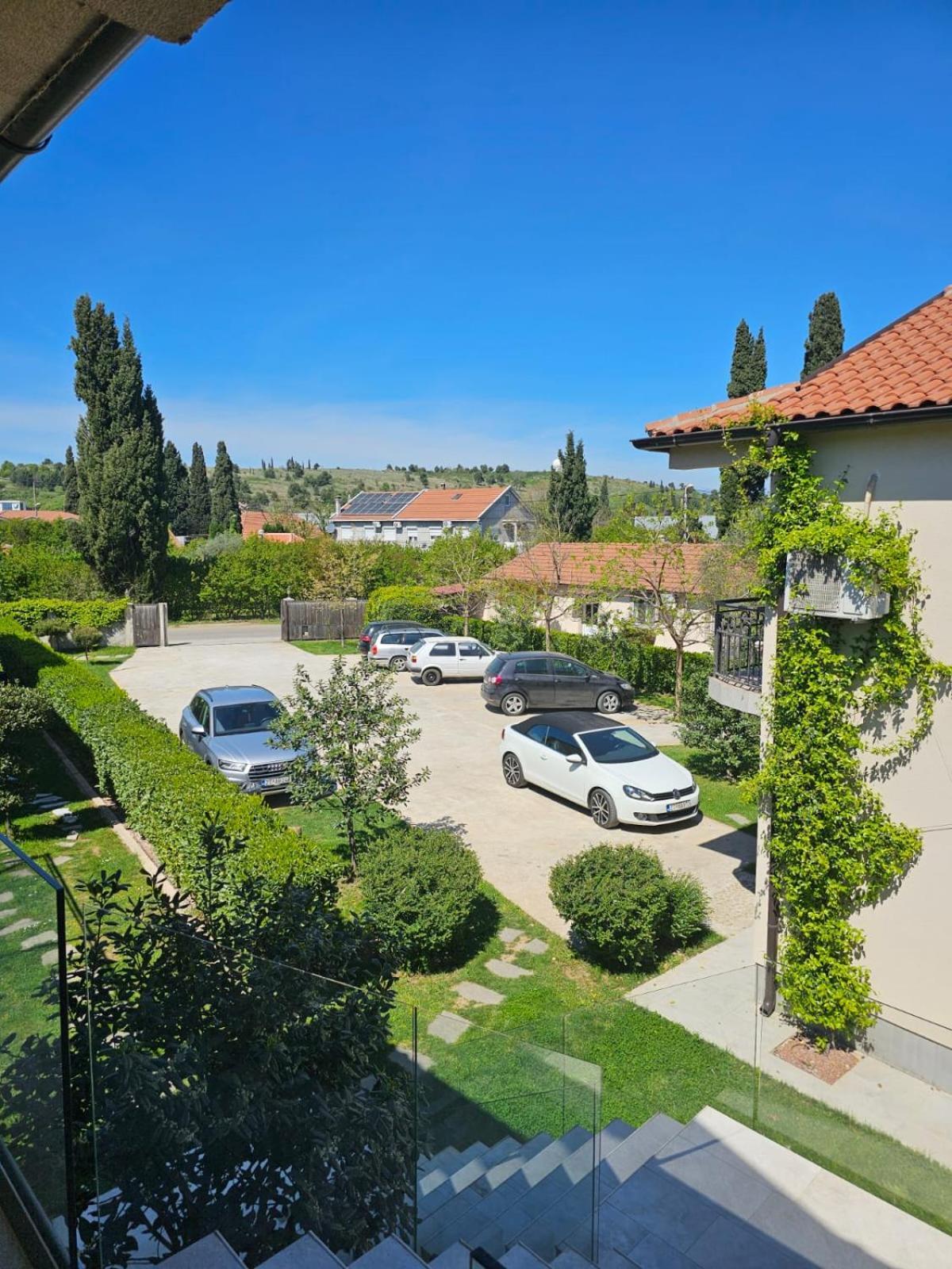 Apartments Aerodrom Podgoriţa Exterior foto